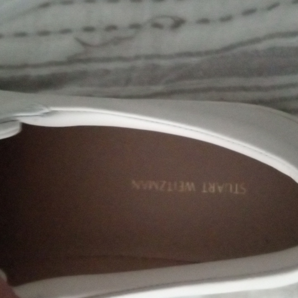 Stuart Weitzman - Picture 5 of 8